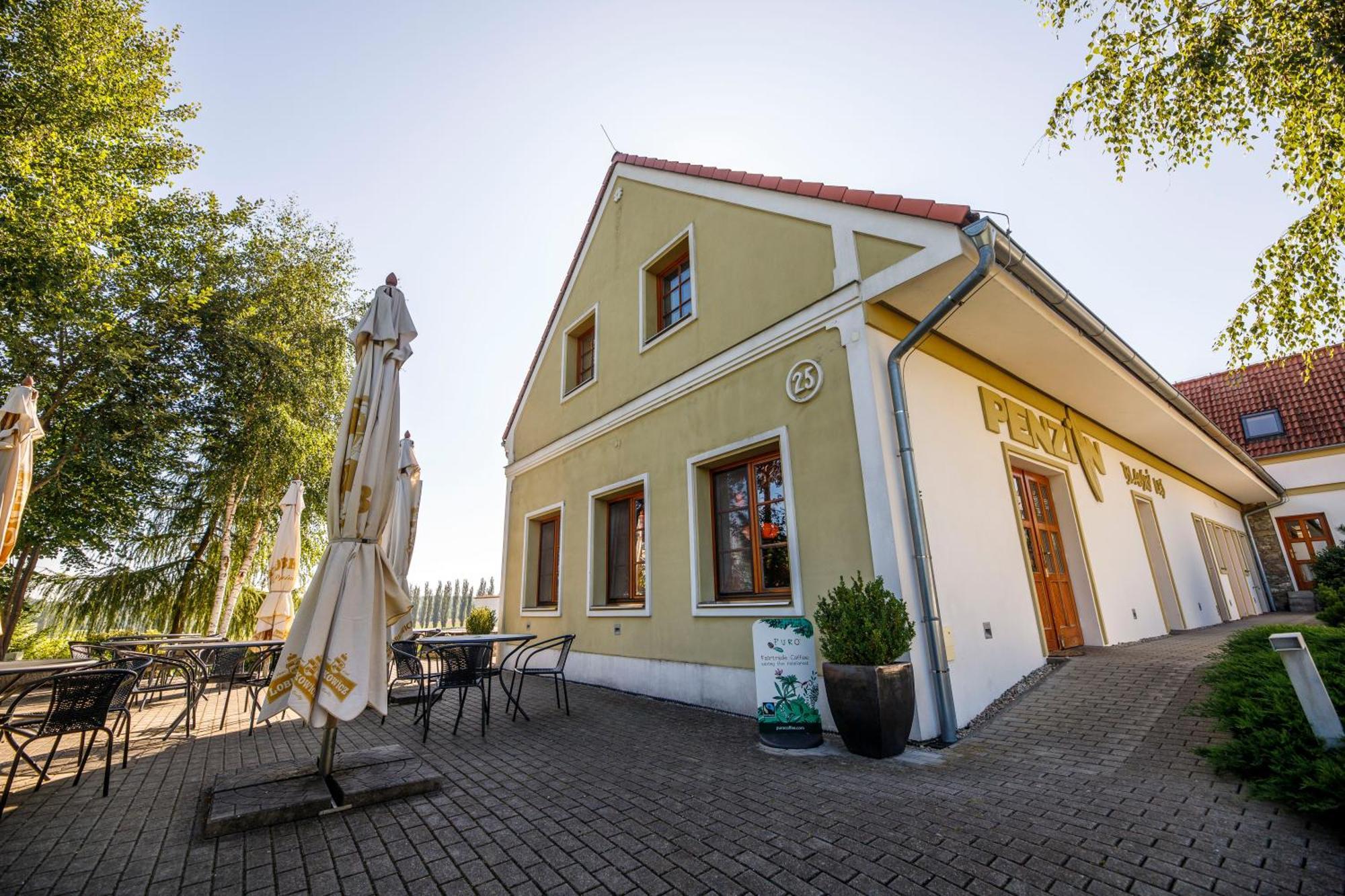 Penzion Blanský Les Dubné Exterior foto